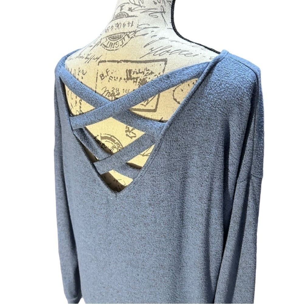 Cupio Blue Sweater - Sweatshirt Size Large - Picture 2 of 6